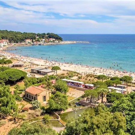 Holiday home Bas De Jardin Plein Sud Proche Clim-wifi *